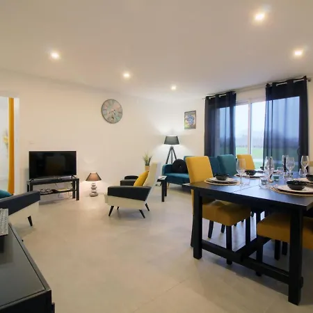 Lussac, 5 Pièces, 8 Personnes - Fr-1-440-430 Lussac (Gironde)