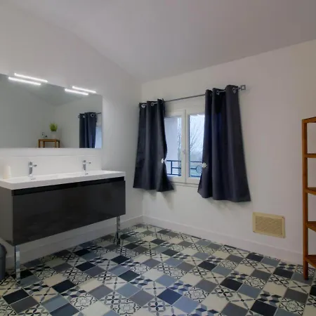 Lussac, 5 Pièces, 8 Personnes - Fr-1-440-430 Casa vacanze *