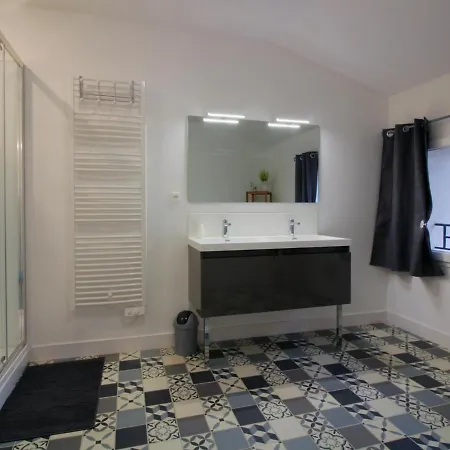 Lussac, 5 Pièces, 8 Personnes - Fr-1-440-430 Casa vacanze Lussac (Gironde)